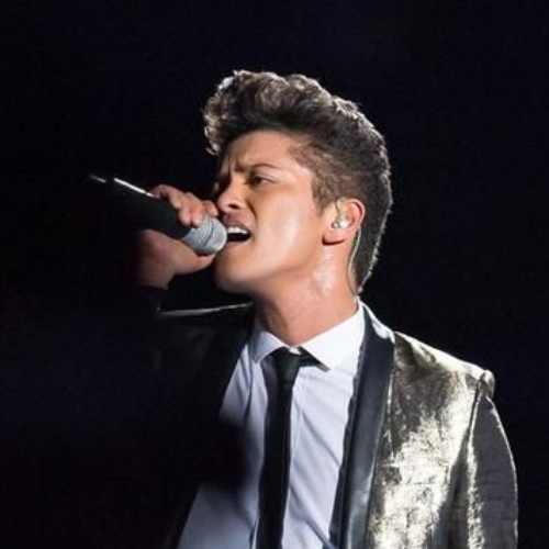 bruno mars parte laterale taglio di capelli