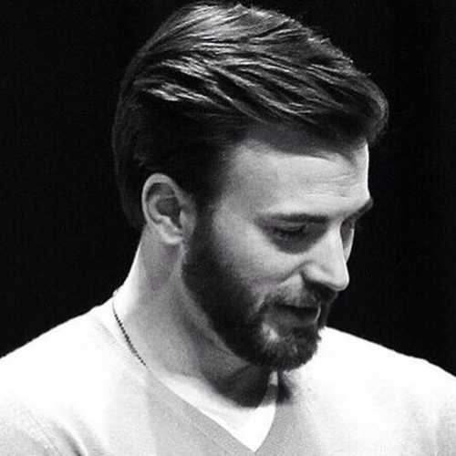 chris evans medium length textured hairstyle