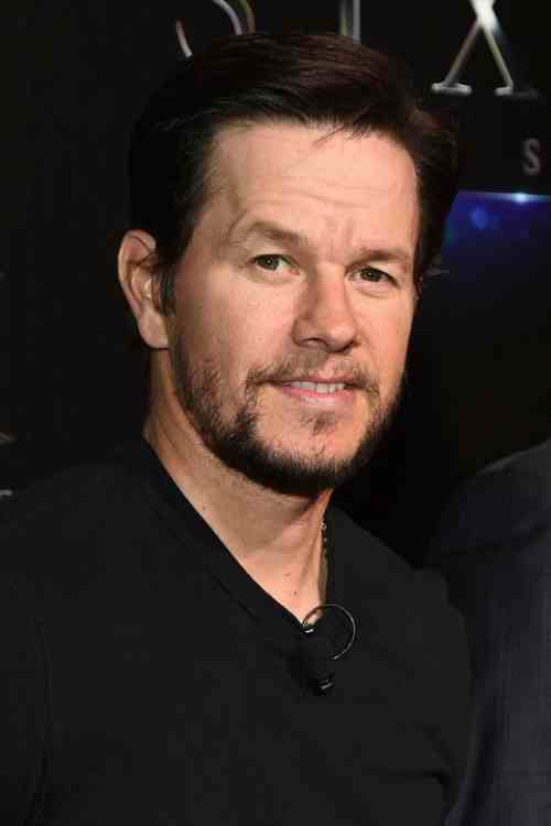 Mark Wahlberg Hairstyles [UPDATED 2020] - Men's Hairstyles 