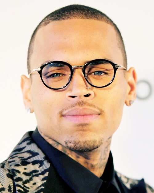 chris brown beard with buzz cut style