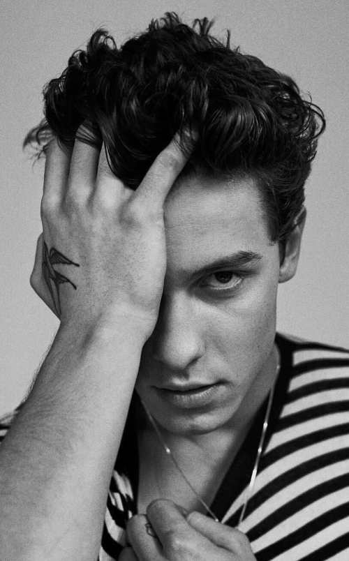 shawn mendes curly hairstyles 2018