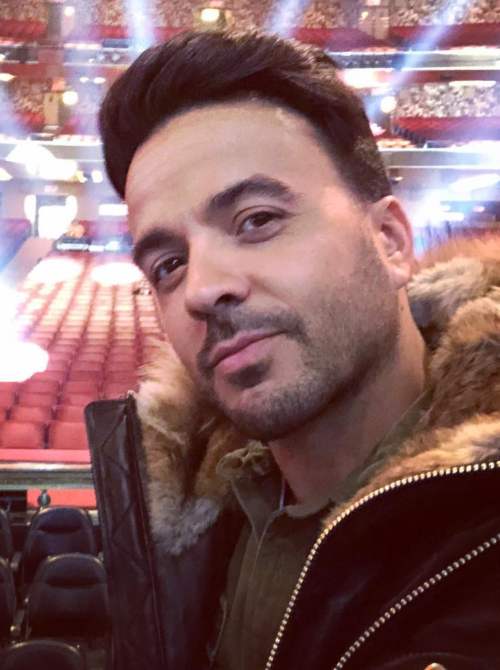 latest luis fonsi hairstyle