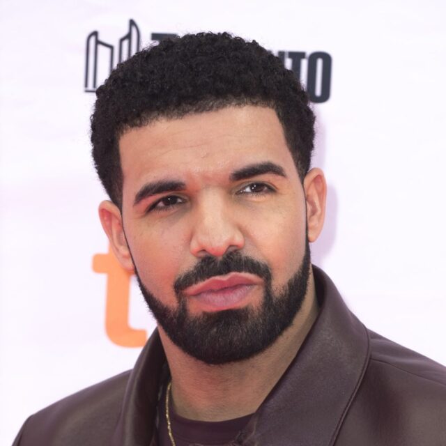 New Drake Haircut and Hairstyles [2023] - Modern Celeb's Hairstyles