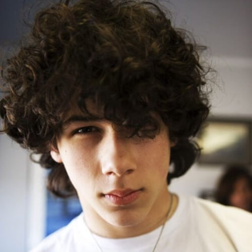 nick jonas messy curly head